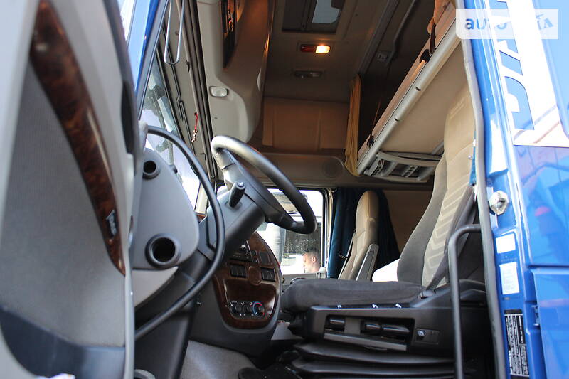 Самосвал DAF XF 105 2010 в Киеве