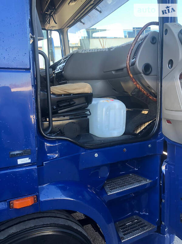Тягач DAF XF 105 2008 в Чернівцях