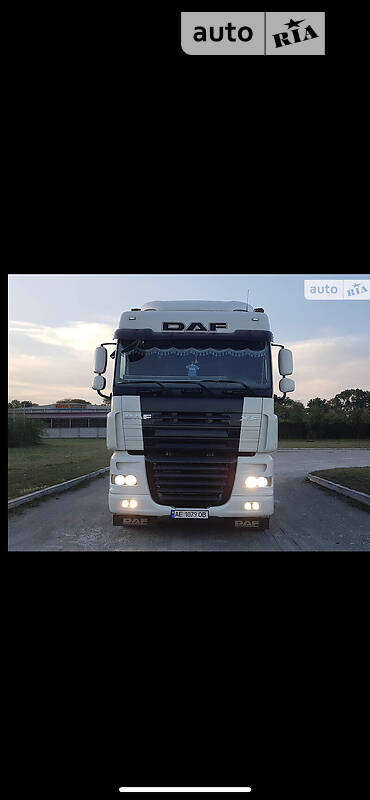 Контейнеровоз DAF XF 105 2010 в Кривом Роге
