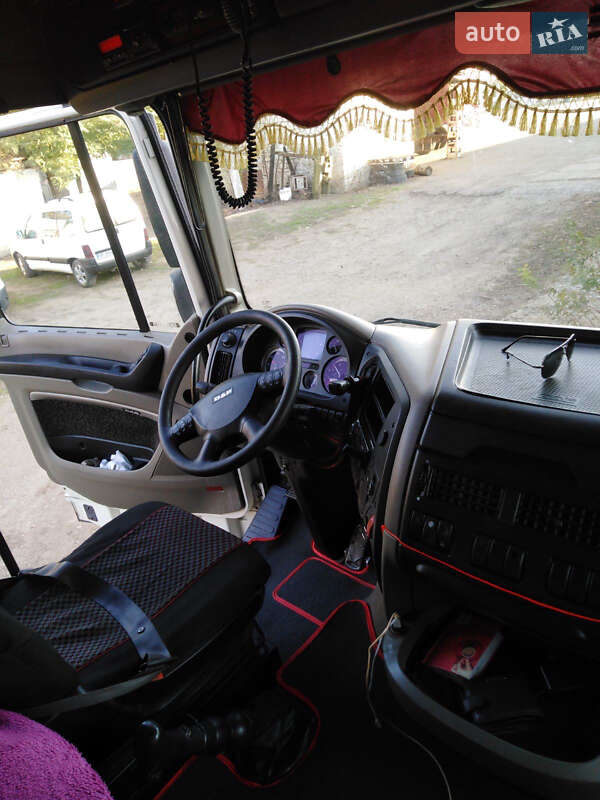 Тягач DAF XF 105 2008 в Кам'янець-Подільському
