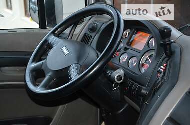 Тягач DAF XF 105 2011 в 