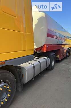 Бензовоз DAF XF 105 2012 в 