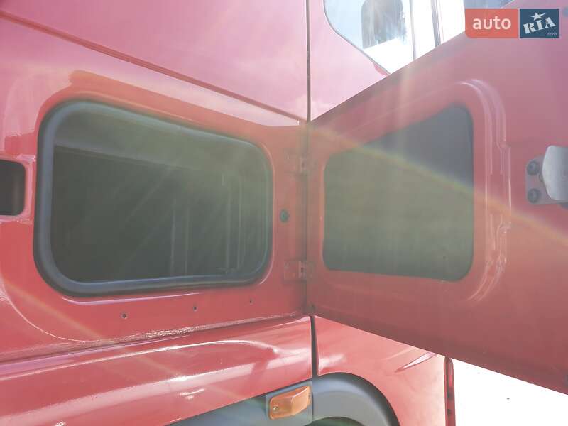 Тягач DAF XF 105 2011 в Луцке