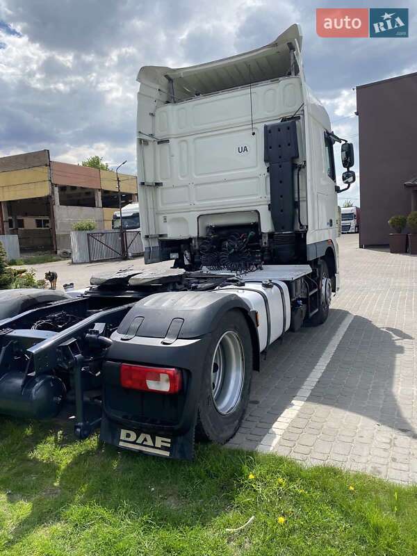 Тягач DAF XF 105 2013 в Ровно