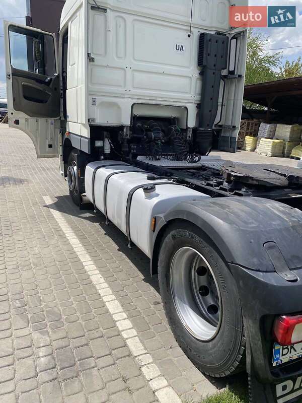 Тягач DAF XF 105 2013 в Ровно