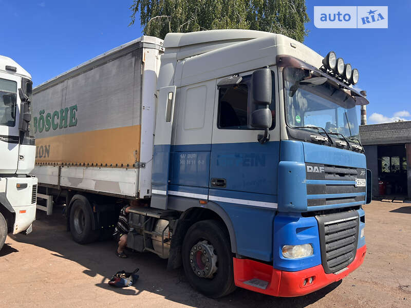 Тягач DAF XF 105 2008 в Чернигове