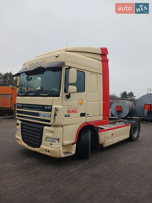 Тягач DAF XF 105 2006 в Львові