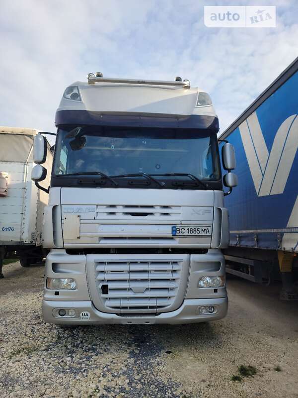 Тягач DAF XF 105 2010 в Яворове