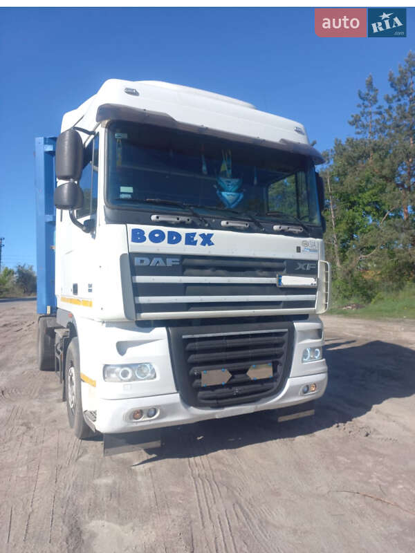 Тягач DAF XF 105 2007 в Малине