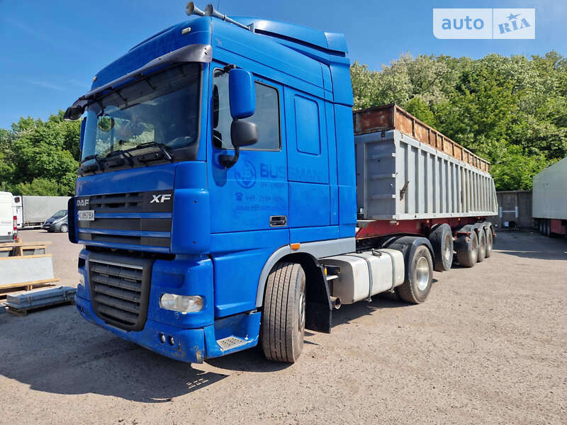 Тягач DAF XF 105 2010 в Нововолынске