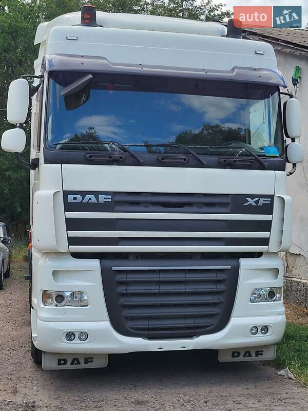 Тягач DAF XF 105 2011 в Одессе