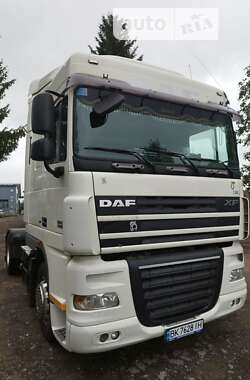 Тягач DAF XF 105 2008 в Дубні