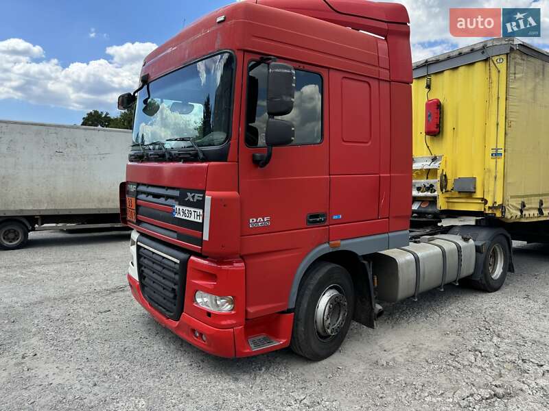 Тягач DAF XF 105 2013 в Львові