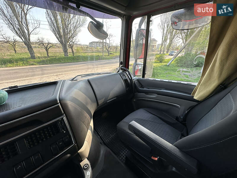Тягач DAF XF 105 2010 в Запоріжжі