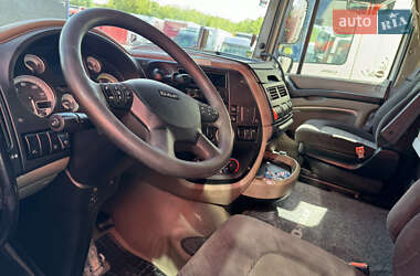 Тягач DAF XF 105 2011 в 
