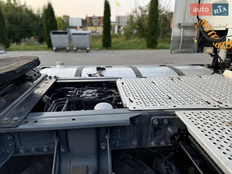 Тягач DAF XF 105 2013 в Дубні