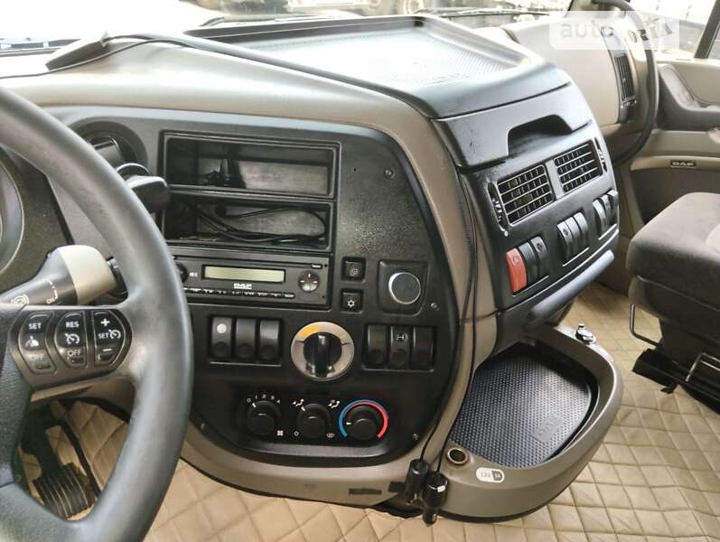 Тягач DAF XF 105 2011 в Яворове