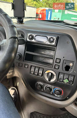 Тягач DAF XF 105 2006 в 