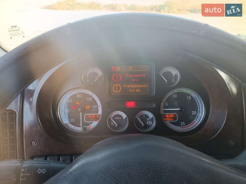 Тягач DAF XF 105 2007 в Заводском
