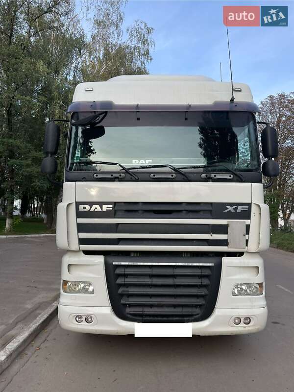 Тягач DAF XF 105 2009 в Ровно