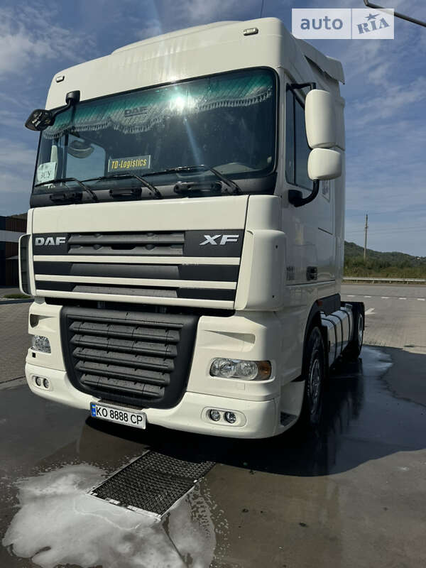 Тягач DAF XF 105 2010 в Львове