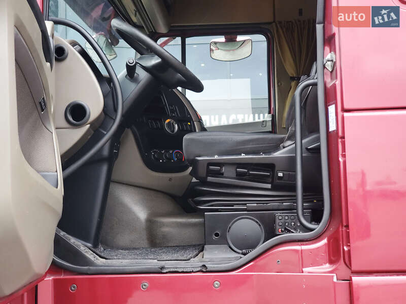 Тягач DAF XF 105 2012 в Ровно