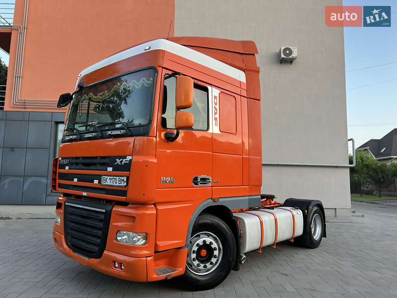 Тягач DAF XF 105 2007 в Ровно