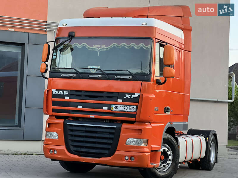 Тягач DAF XF 105 2007 в Ровно