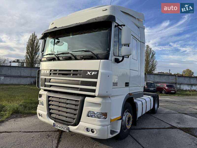 Тягач DAF XF 105 2010 в 