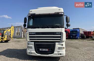 Тягач DAF XF 105 2010 в Тячеве