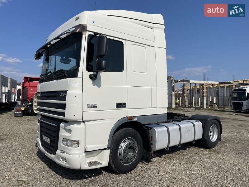 Тягач DAF XF 105 2010 в Тячеве