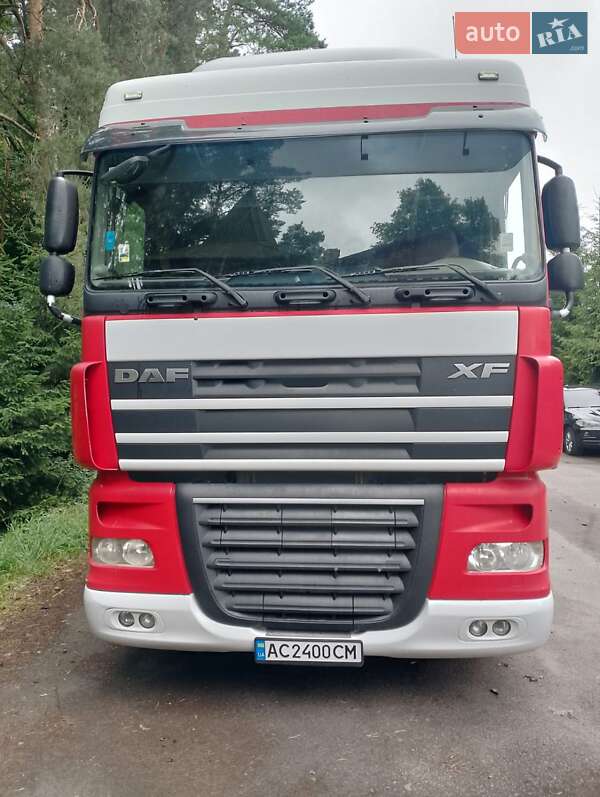 Тягач DAF XF 105 2011 в 