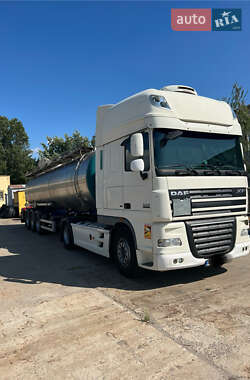 Тягач DAF XF 105 2012 в 