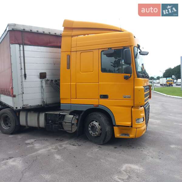 Тягач DAF XF 105 2010 в Львові