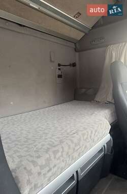 Тягач DAF XF 105 2006 в 