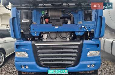 Тягач DAF XF 105 2011 в 