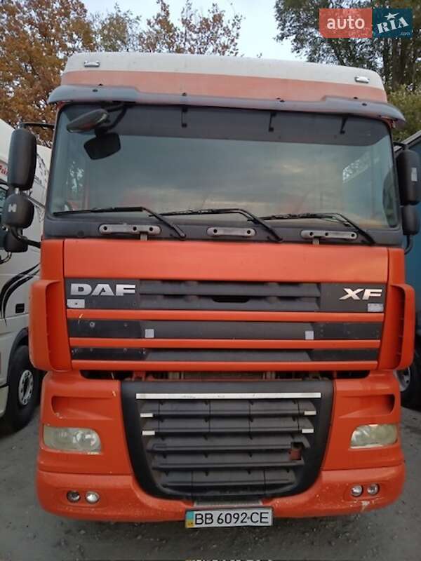 Тягач DAF XF 105 2007 в Дніпрі