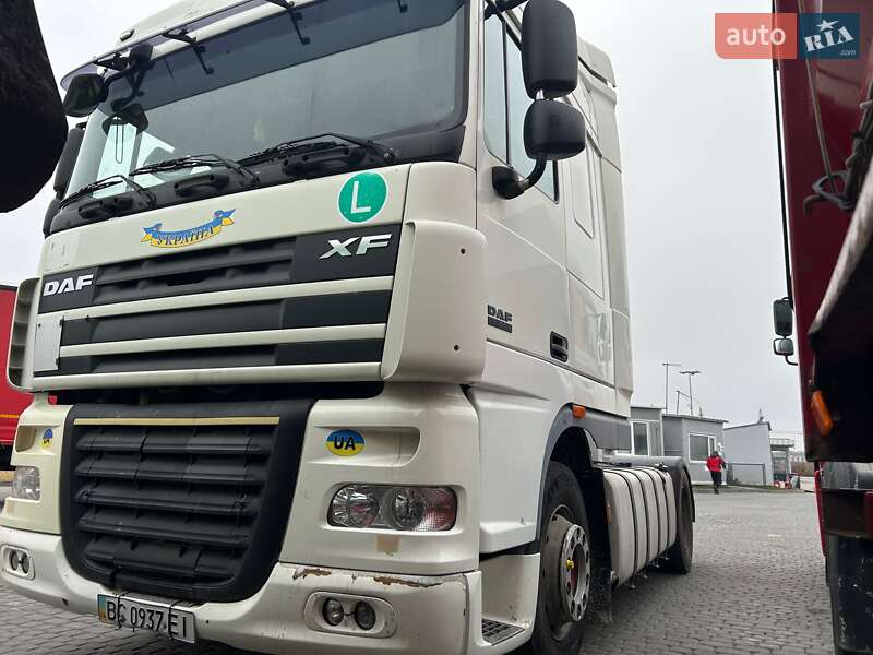 Тягач DAF XF 105 2011 в Львове