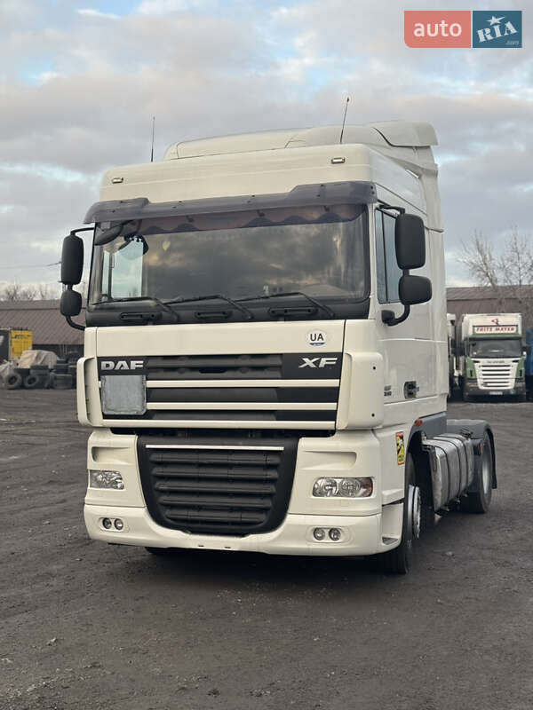 Тягач DAF XF 105 2013 в Кам'янському