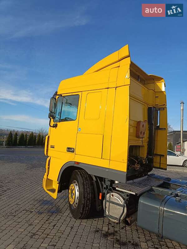 Тягач DAF XF 105 2004 в Любарі