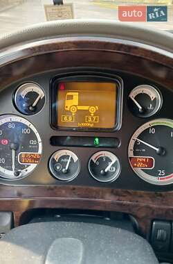 Тягач DAF XF 105 2012 в 