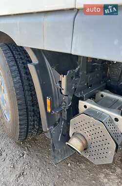 Грузовой фургон DAF XF 105 2010 в Львове