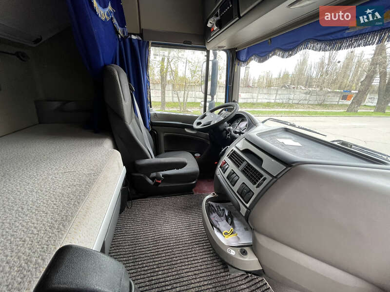 Тягач DAF XF 105 2013 в Киеве