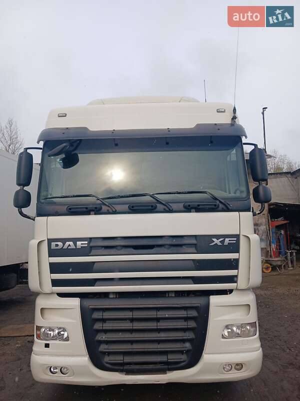 Тягач DAF XF 105 2012 в 
