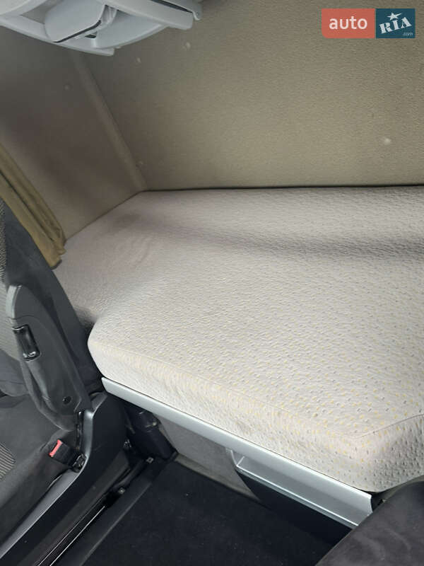 Вантажний фургон DAF XF 105 2013 в Мукачевому