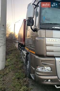 Тягач DAF XF 105 2012 в 