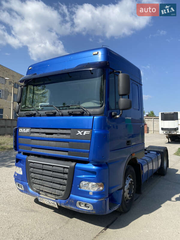 Тягач DAF XF 105 2010 в Днепре