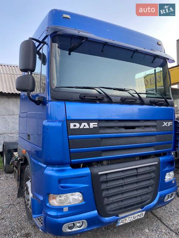 Тягач DAF XF 105 2010 в Днепре