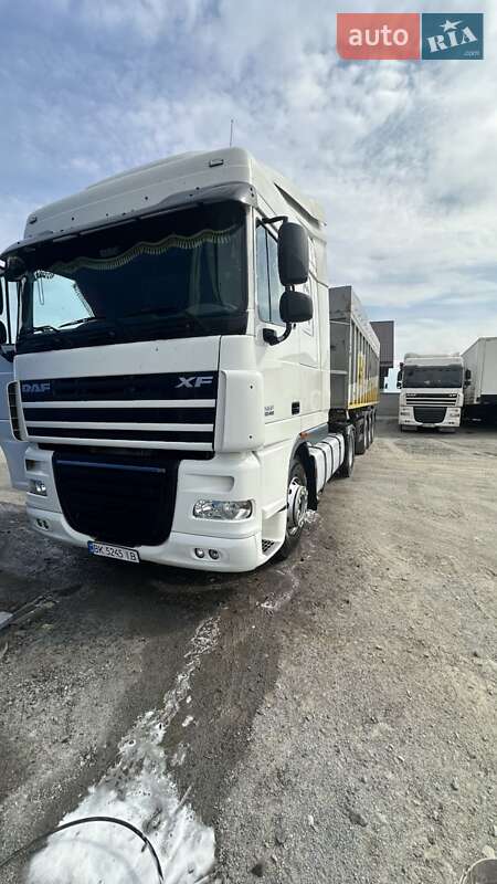 Тягач DAF XF 105 2012 в Ровно