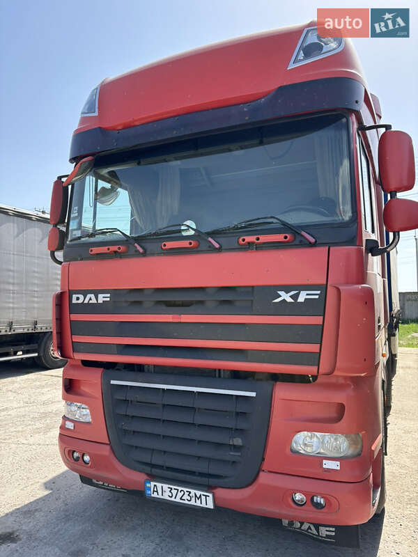 Тягач DAF XF 105 2009 в Обухове